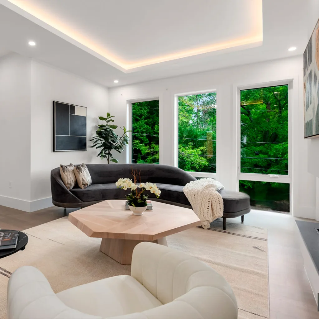 221 Gardner Road living room