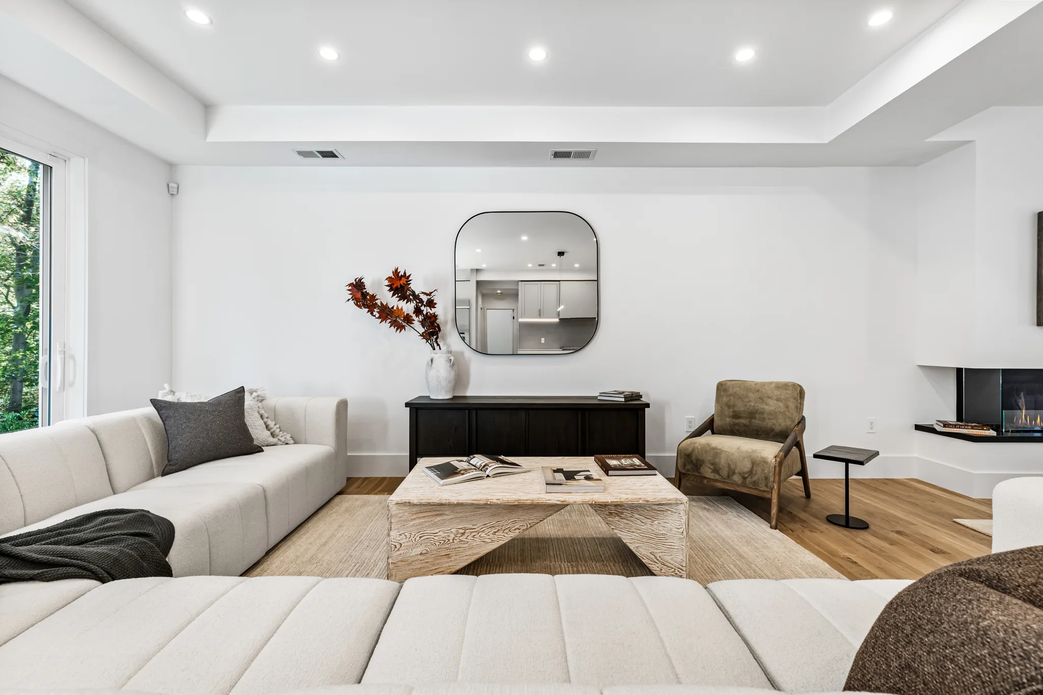 80-82 Louise Road living room