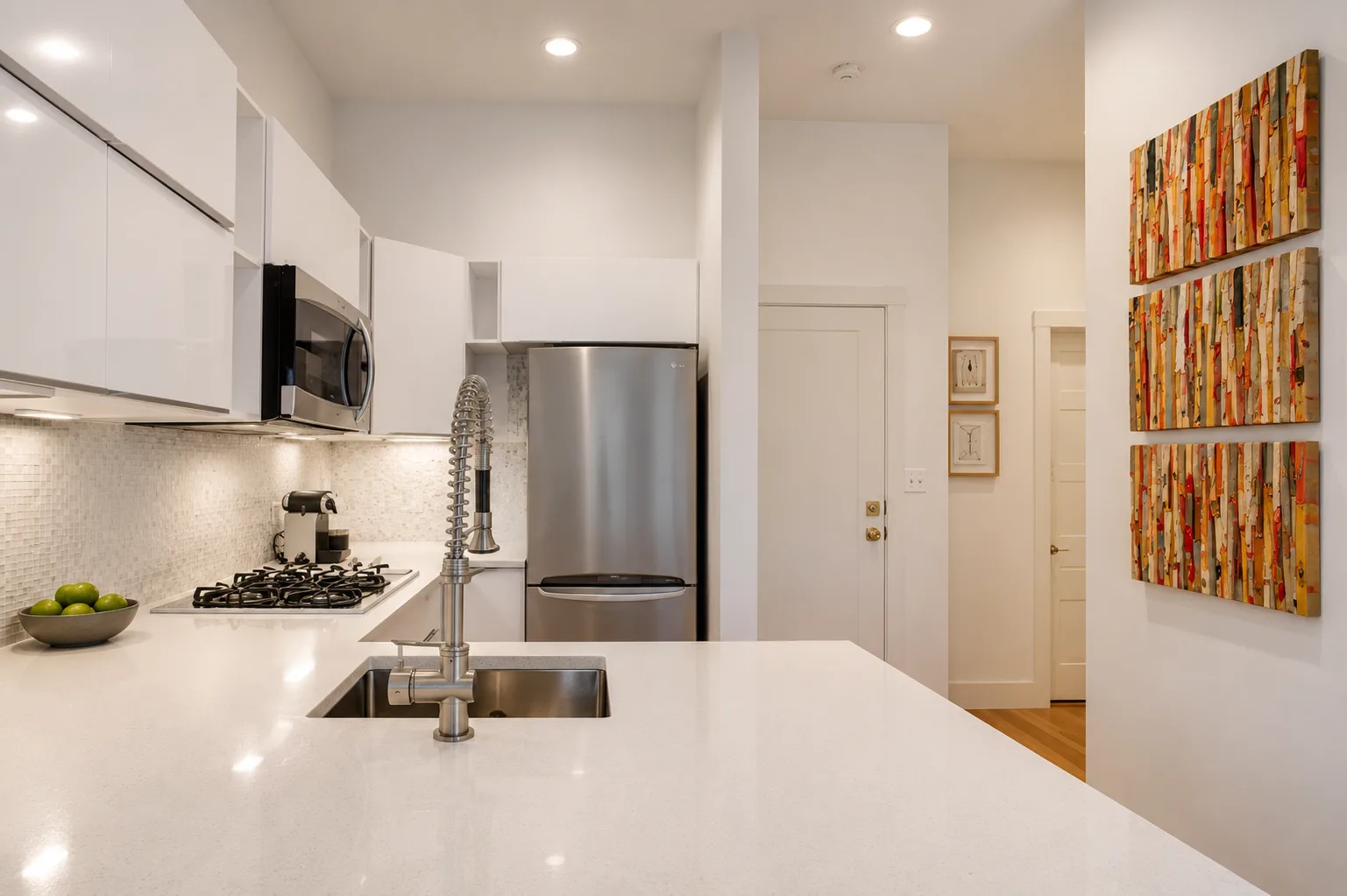 235 Beacon Street custom kitchen, Back Bay